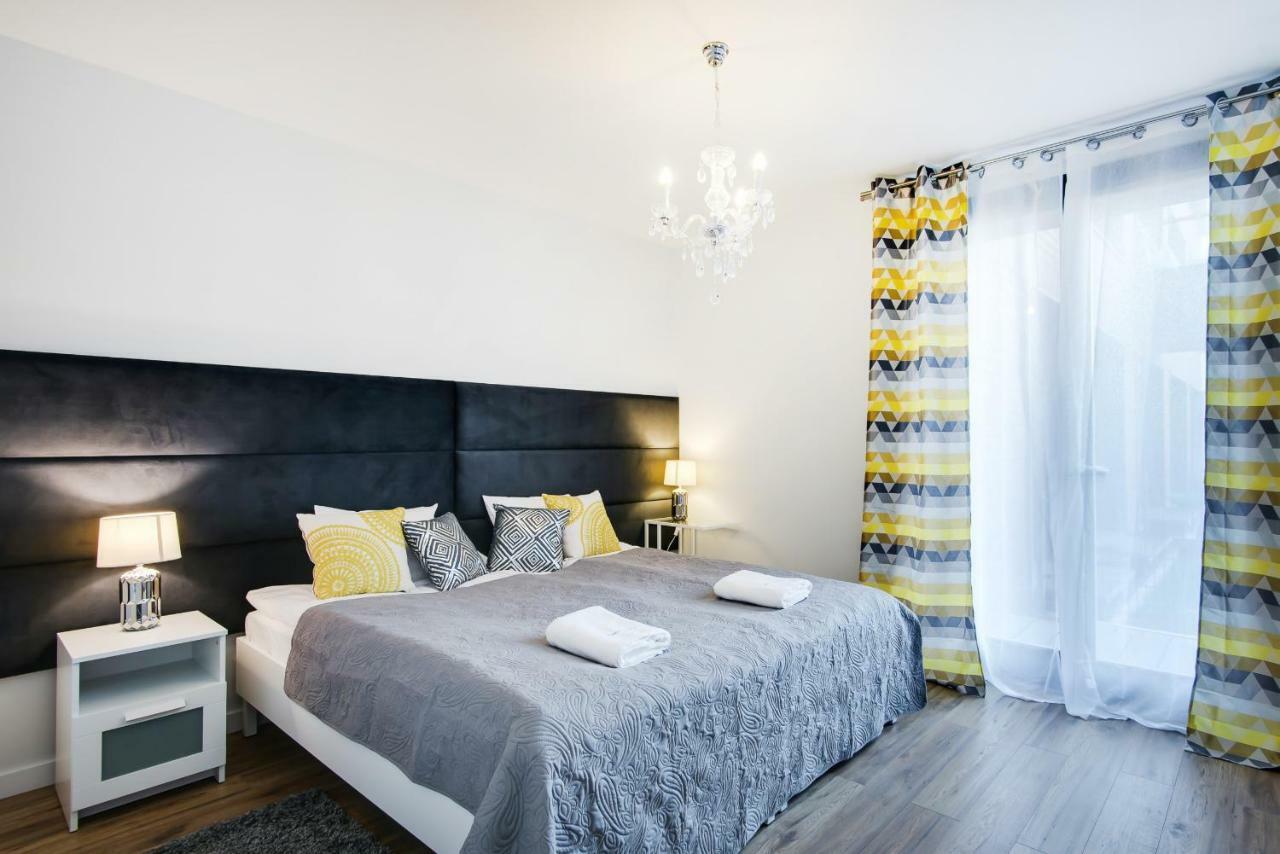 Apartments Cracow Wawrzynca By Noclegi Renters Cracovia Exterior foto